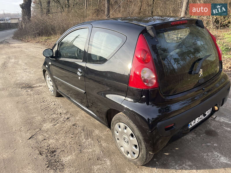Хэтчбек Peugeot 107 2007 в Киеве