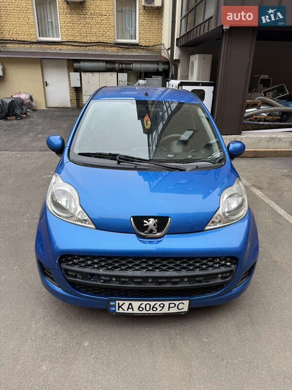 Peugeot 107 2010 Peugeot 107 2010