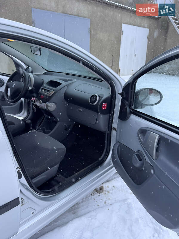 Хетчбек Peugeot 107 2008 в Подільську фото 10 Хетчбек Peugeot 107 2008 в Подільську