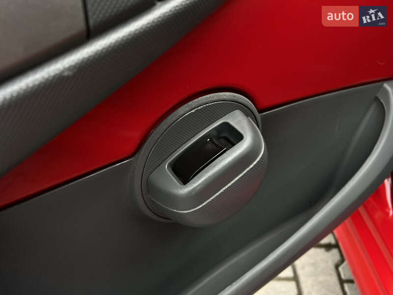 Хэтчбек Peugeot 107 2007 в Хмельницком