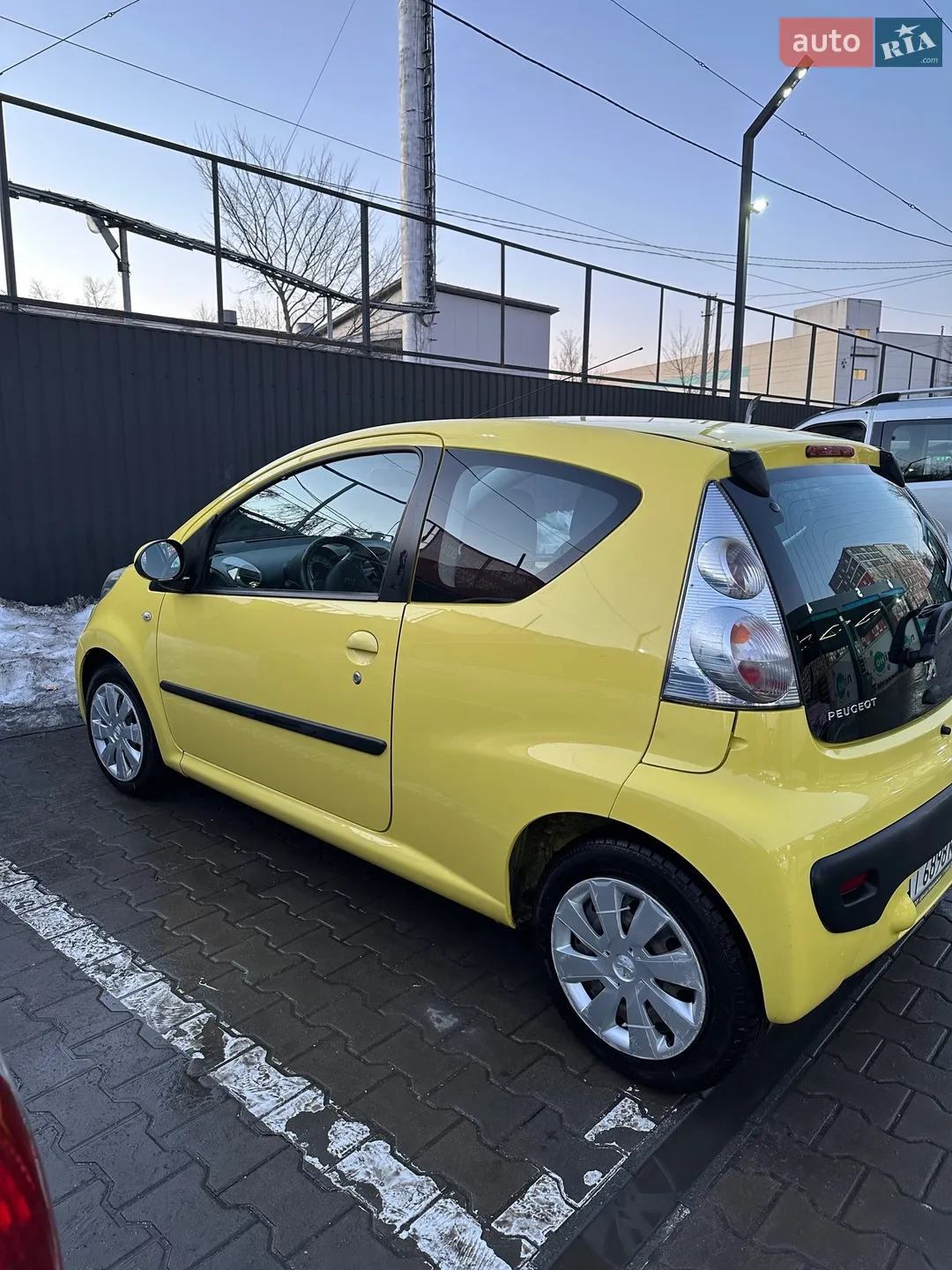 2012 Peugeot 107 - мініатюра 18