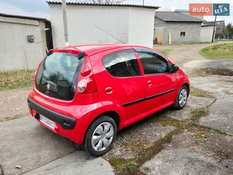 Хэтчбек Peugeot 107 2008 в Богородчанах