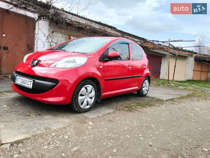 Хэтчбек Peugeot 107 2008 в Богородчанах