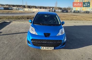 Хэтчбек Peugeot 107 2010 в Киеве
