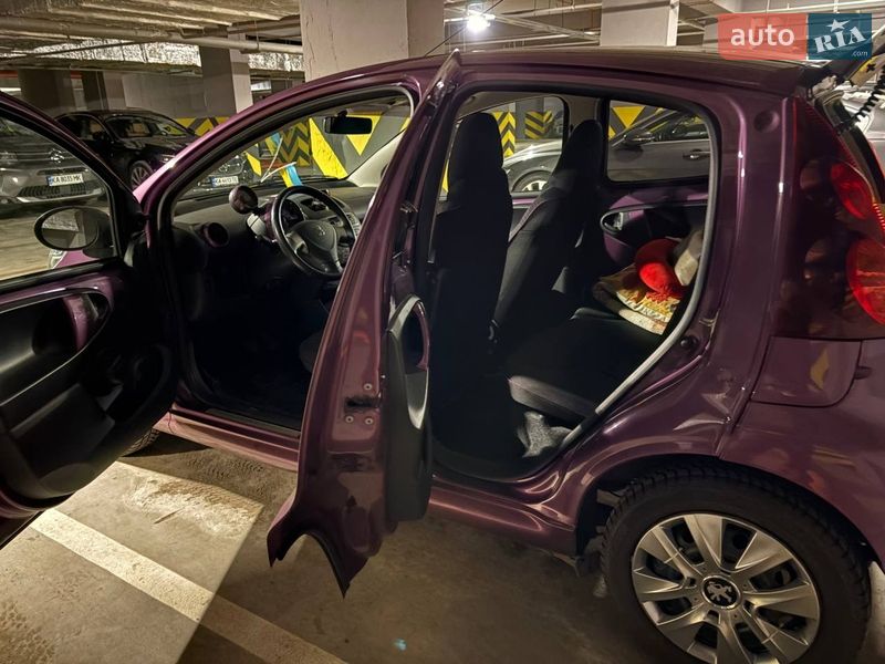 Хэтчбек Peugeot 107 2013 в Киеве