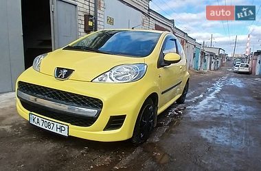 Хэтчбек Peugeot 107 2011 в Киеве