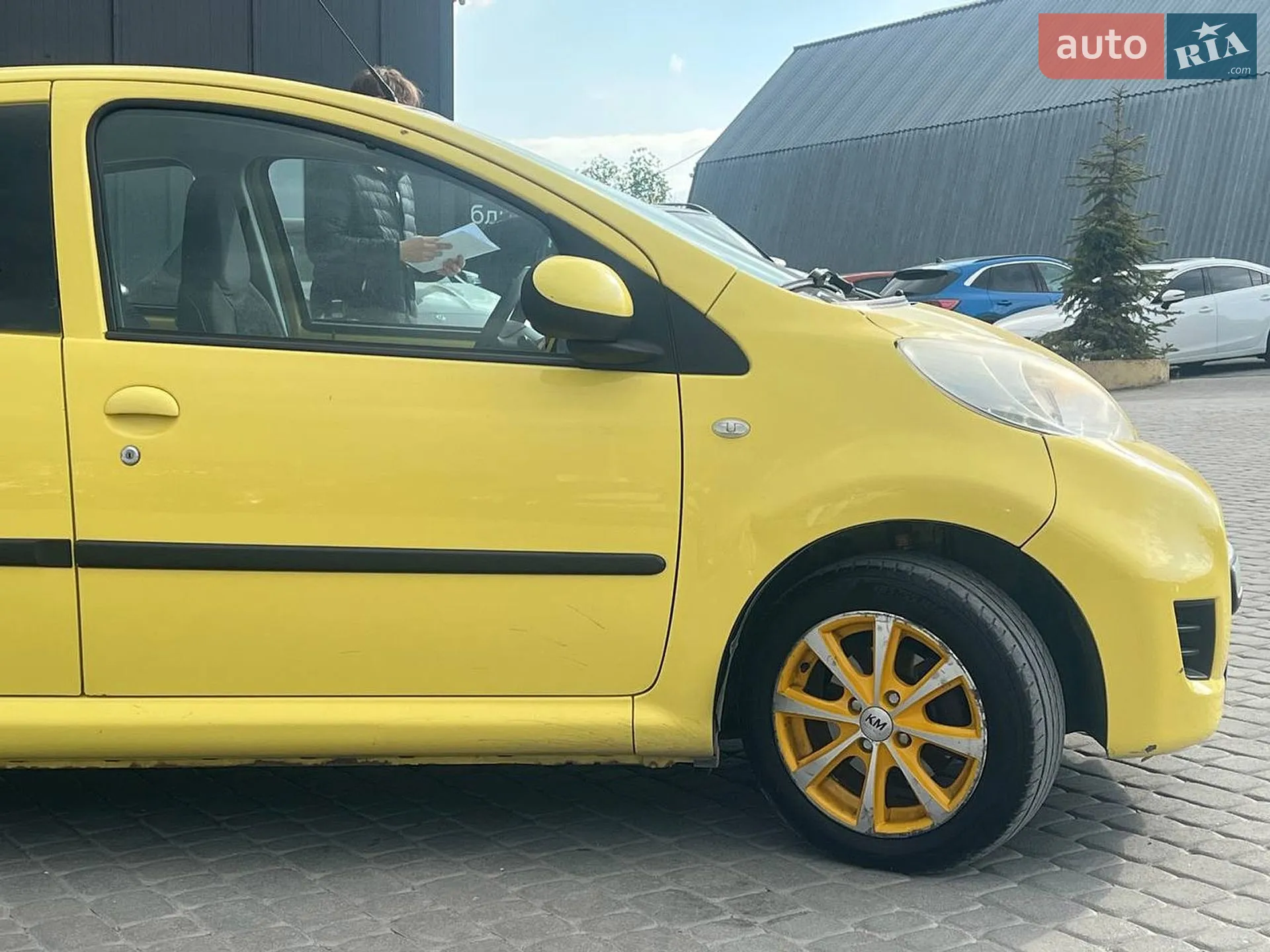 2010 Peugeot 107 - мініатюра 10