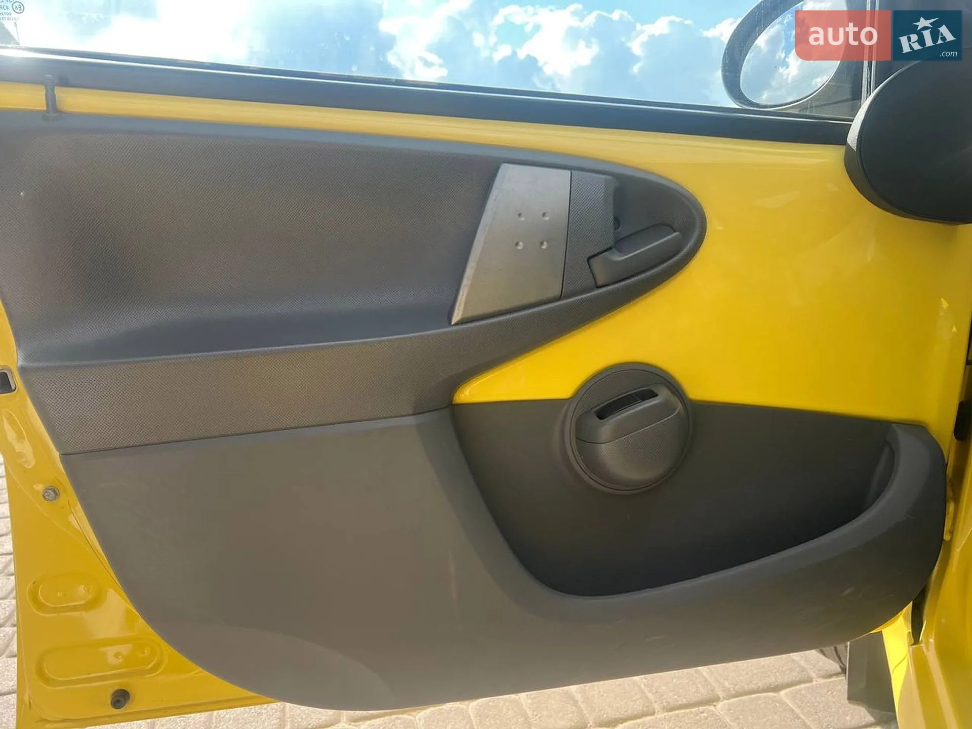 2010 Peugeot 107 - мініатюра 16