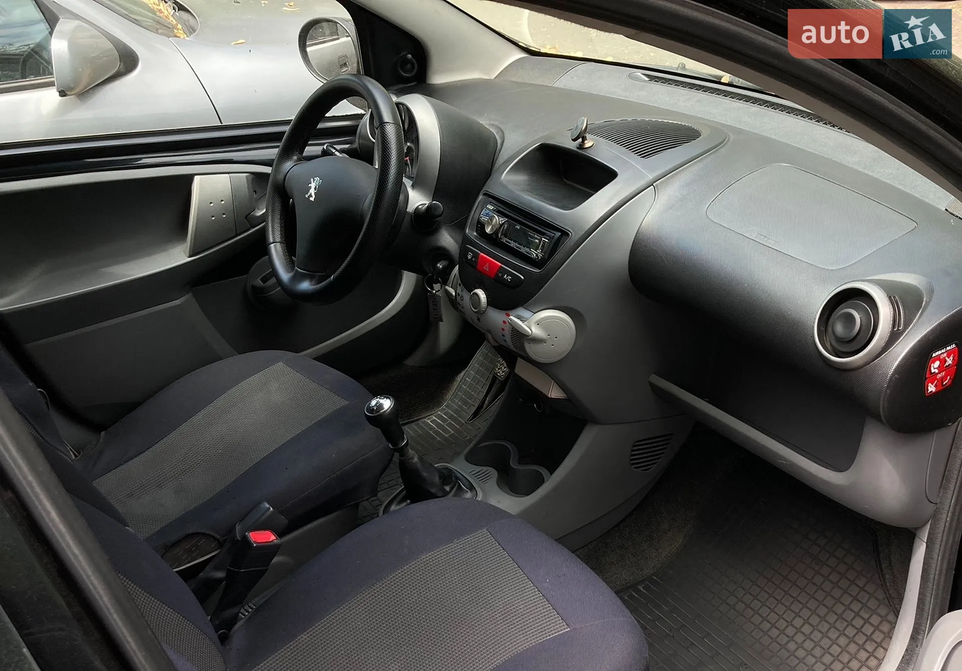 2012 Peugeot 107 - мініатюра 9