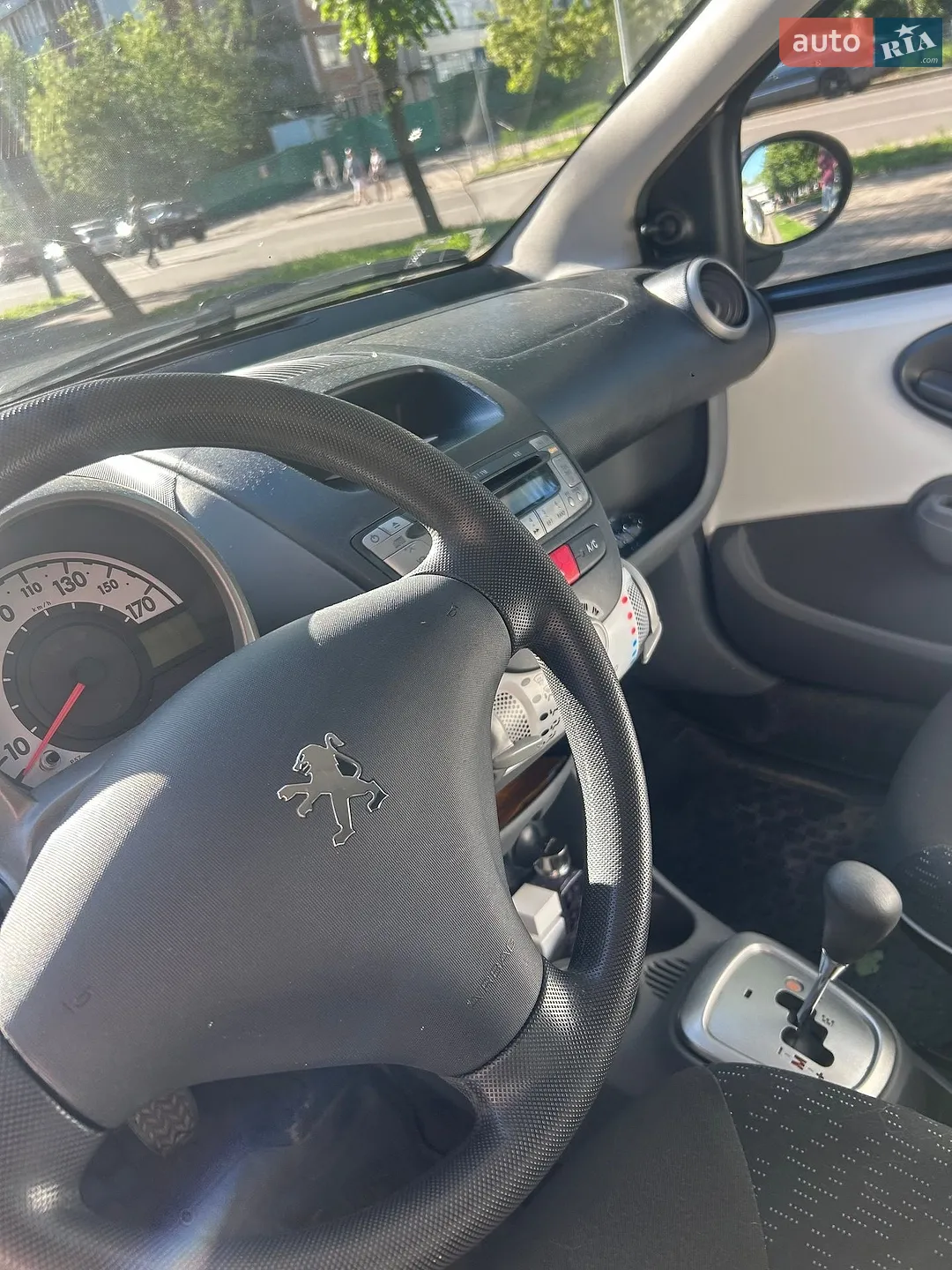 2011 Peugeot 107 - мініатюра 4