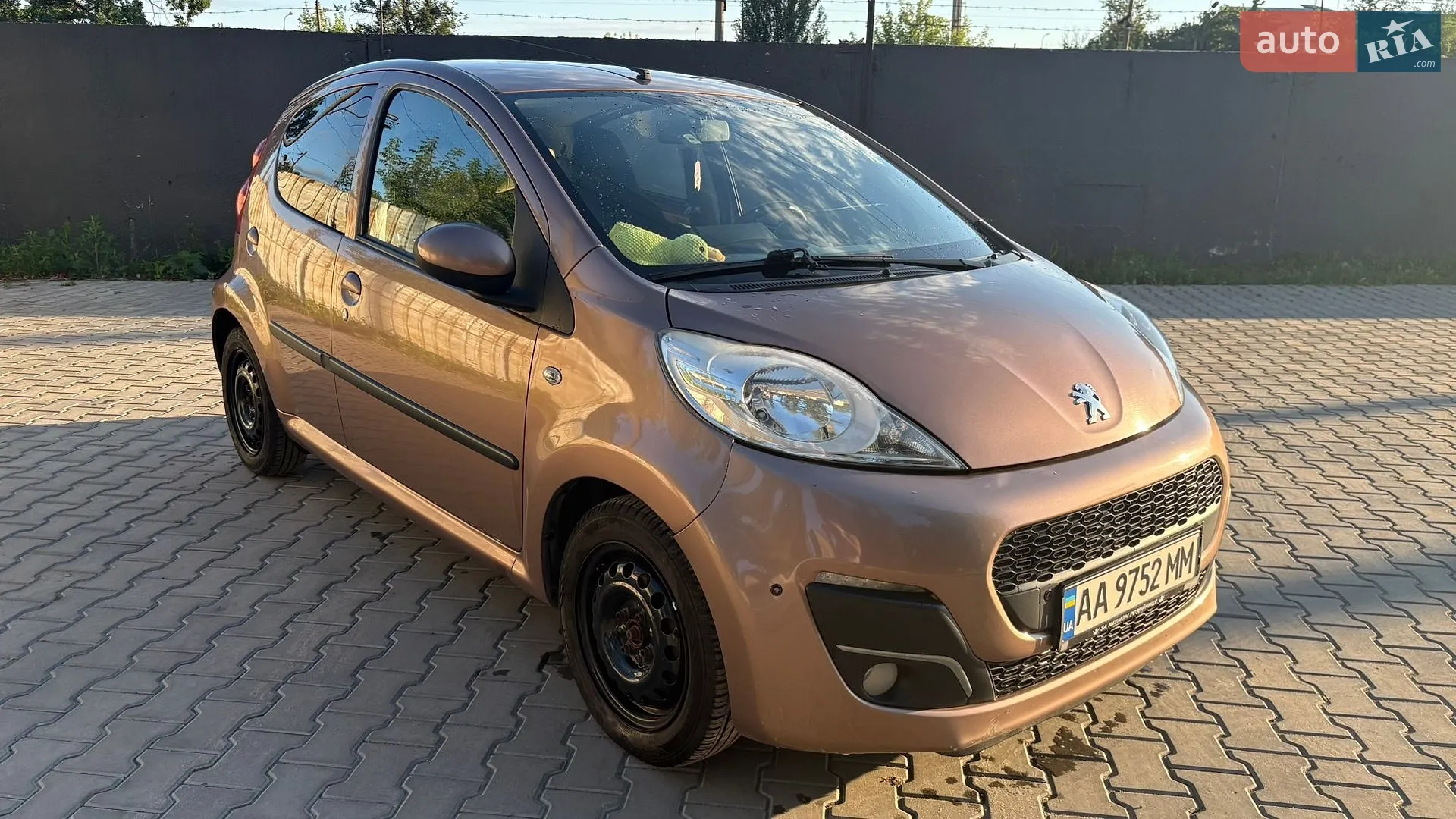 2013 Peugeot 107 - мініатюра 2