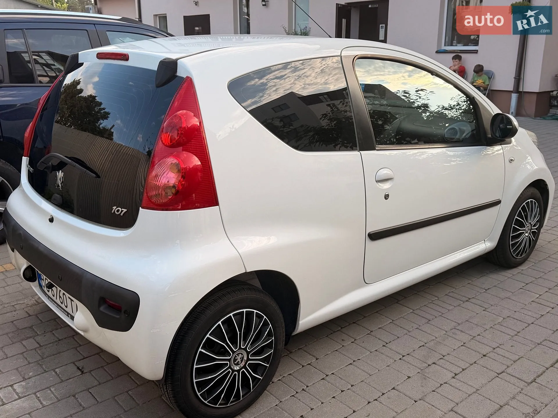 2010 Peugeot 107 - мініатюра 3