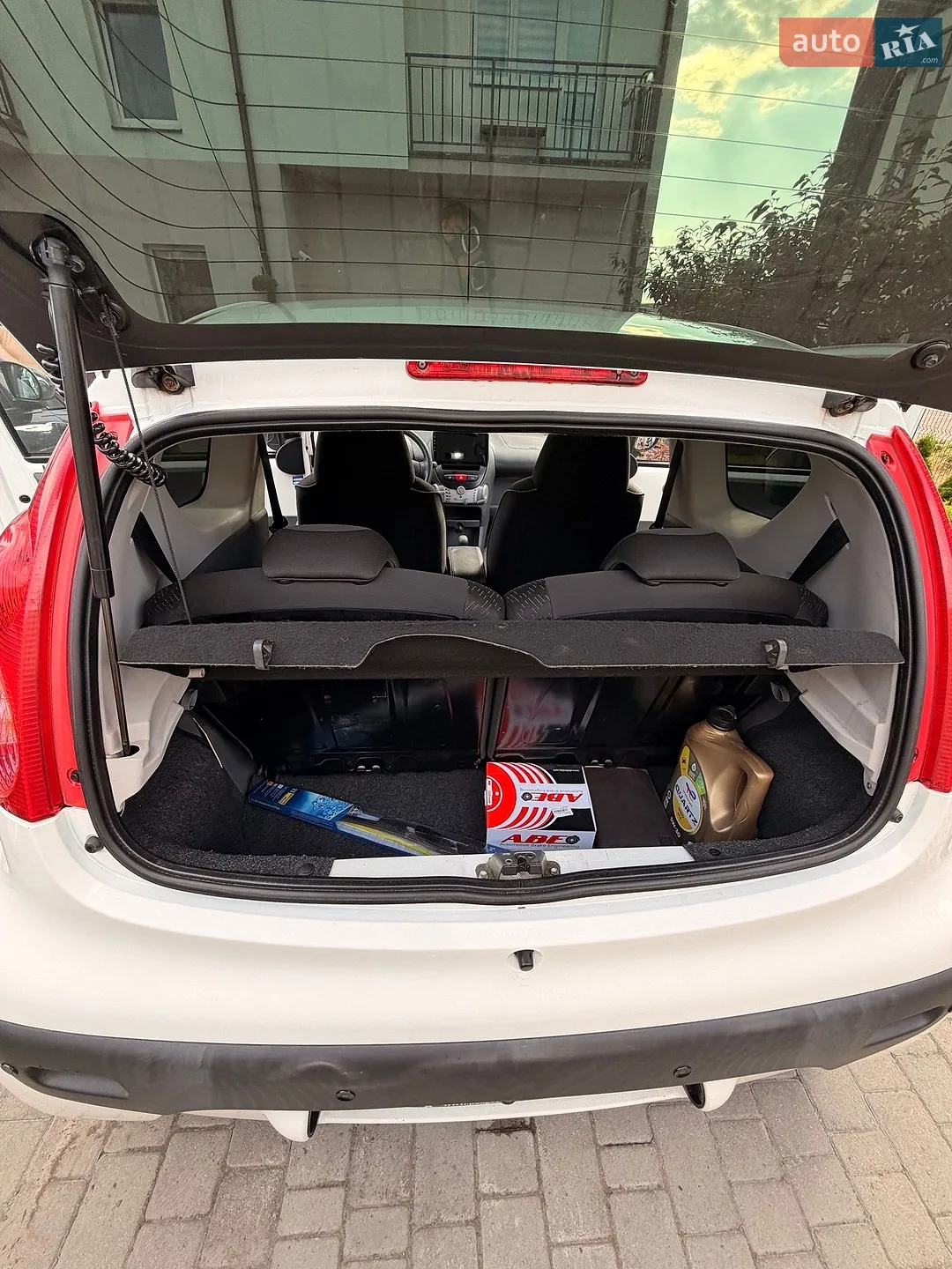 2010 Peugeot 107 - мініатюра 9