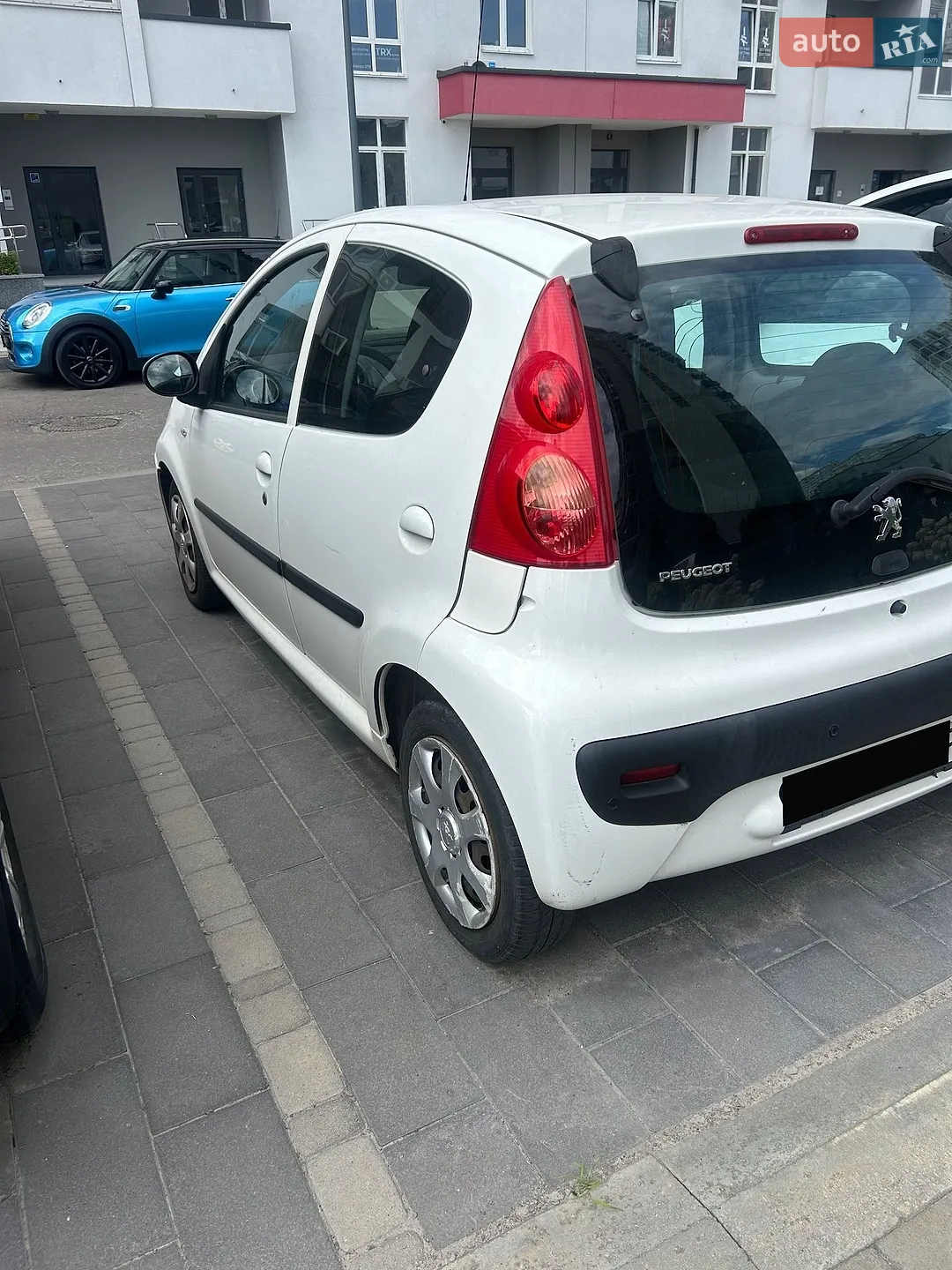 2011 Peugeot 107 - мініатюра 2