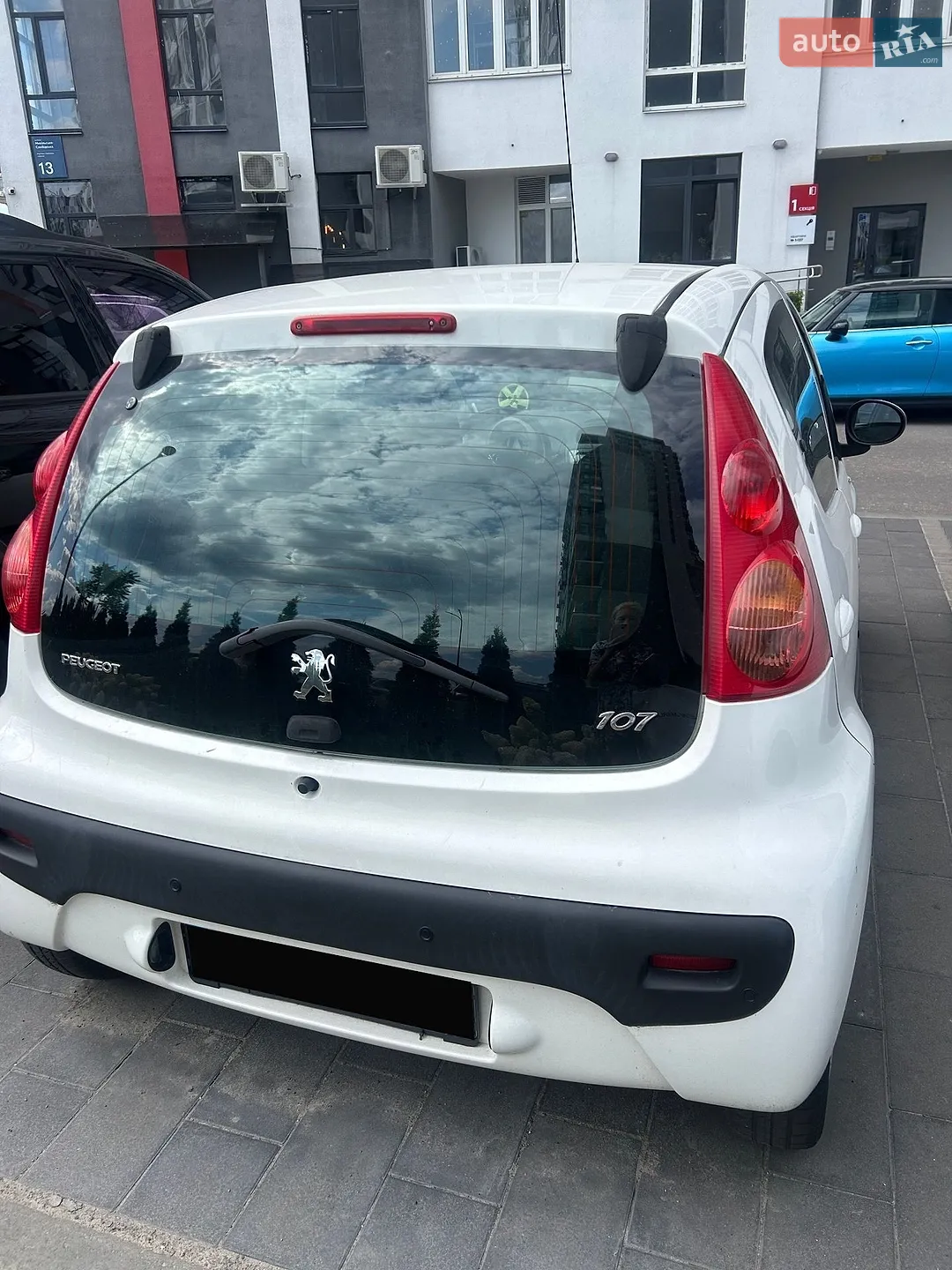 2011 Peugeot 107 - мініатюра 3