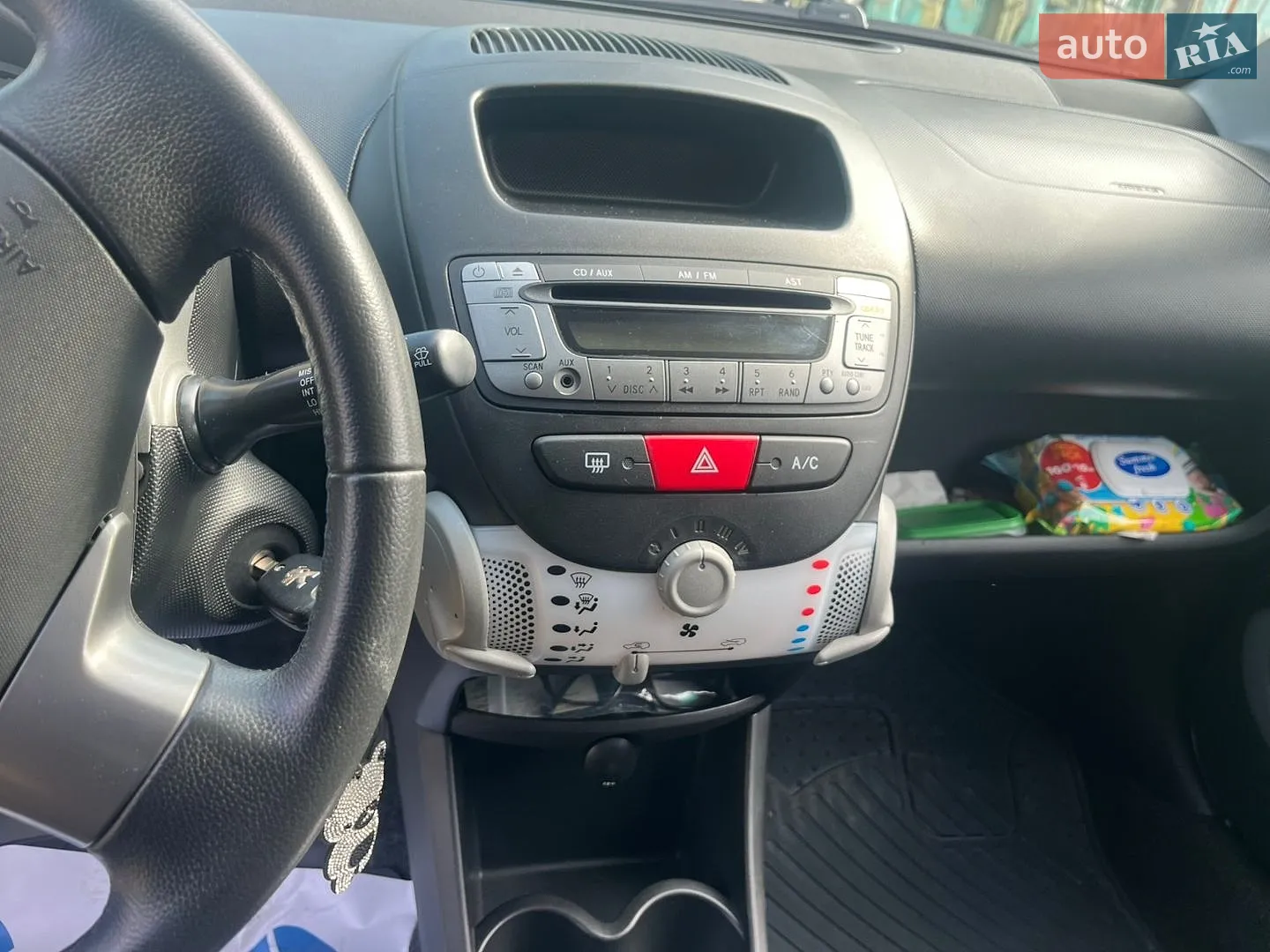 2014 Peugeot 107 - мініатюра 6