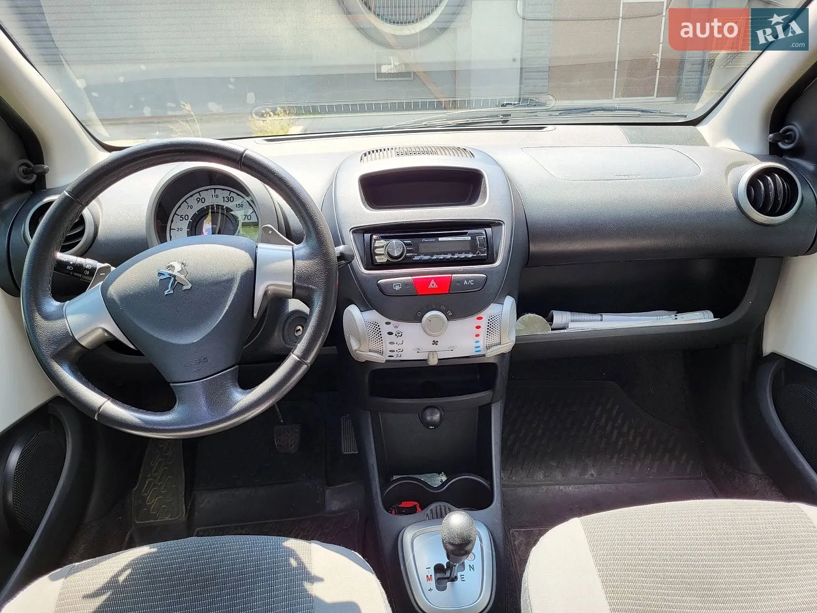 2014 Peugeot 107 - мініатюра 4