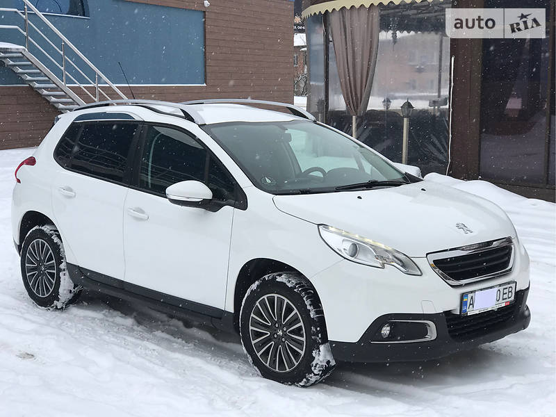 Внедорожник / Кроссовер Peugeot 2008 2014 в Киеве