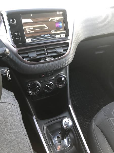 Хетчбек Peugeot 2008 2013 в Луцьку