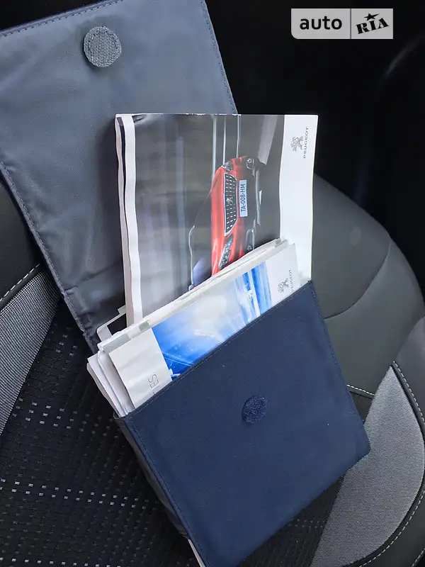 Позашляховик / Кросовер Peugeot 2008 2017 в Дубні документ