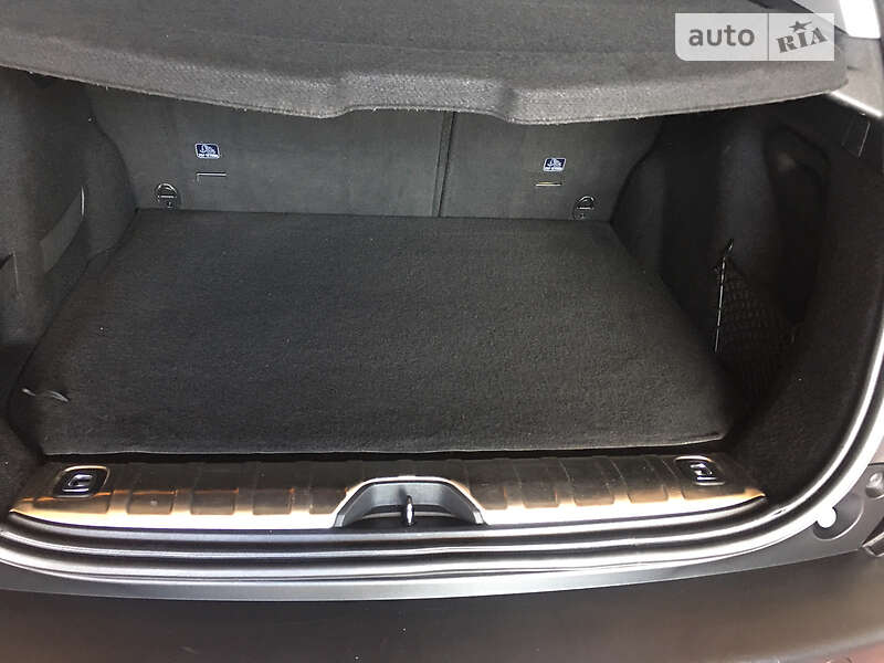 Позашляховик / Кросовер Peugeot 2008 2017 в Дубні