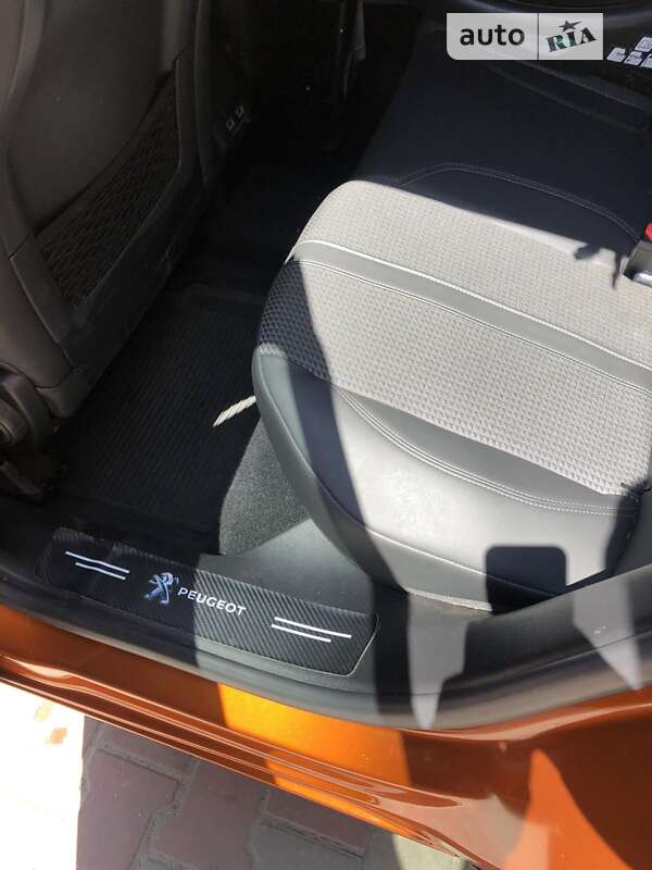 Позашляховик / Кросовер Peugeot 2008 2020 в Одесі