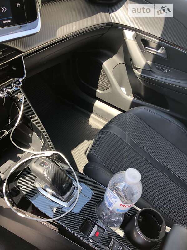 Позашляховик / Кросовер Peugeot 2008 2020 в Одесі