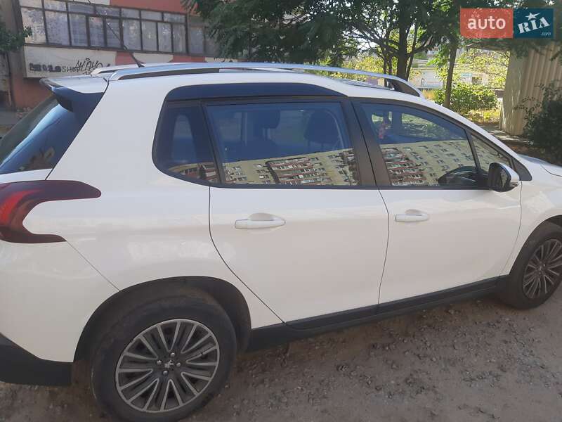Позашляховик / Кросовер Peugeot 2008 2017 в Запоріжжі