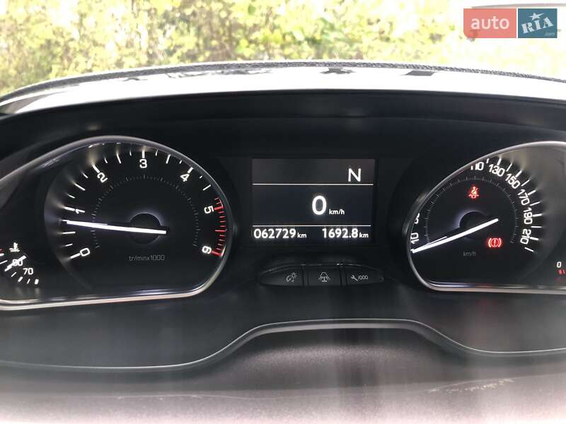 Внедорожник / Кроссовер Peugeot 2008 2014 в Львове
