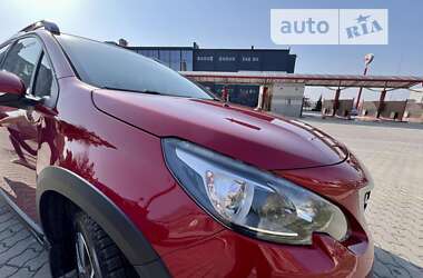 Внедорожник / Кроссовер Peugeot 2008 2017 в Львове