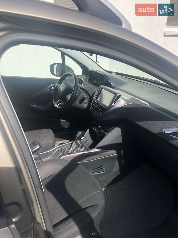 Позашляховик / Кросовер Peugeot 2008 2014 в Харкові