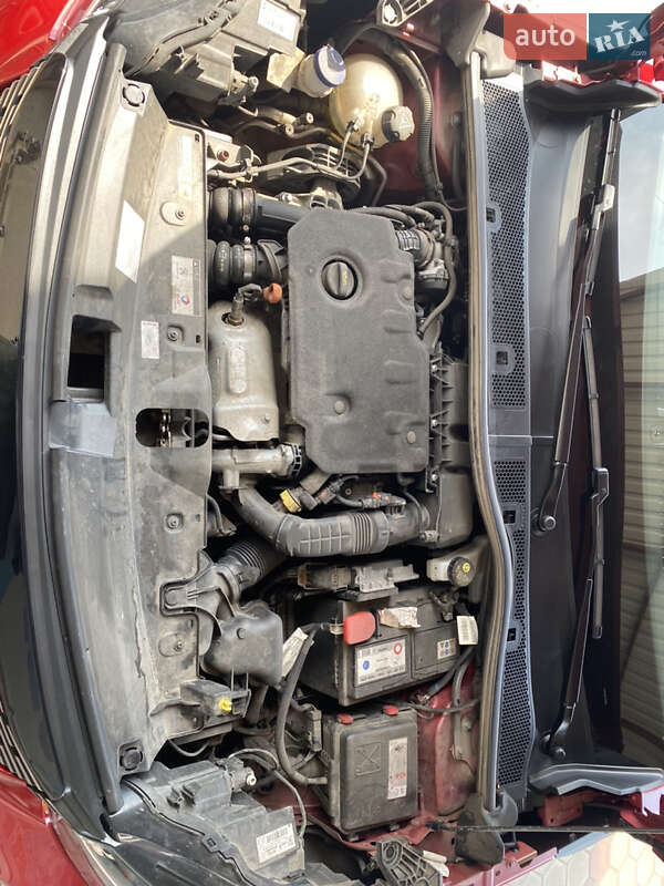 Внедорожник / Кроссовер Peugeot 2008 2020 в Николаеве