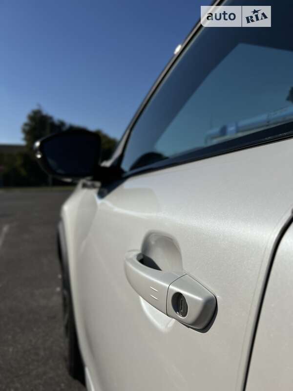 Внедорожник / Кроссовер Peugeot 2008 2022 в Львове