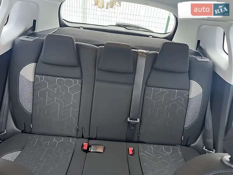 Позашляховик / Кросовер Peugeot 2008 2019 в Львові