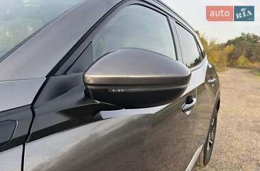 Внедорожник / Кроссовер Peugeot 2008 2022 в Львове