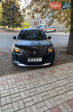 Внедорожник / Кроссовер Peugeot 2008 2020 в 