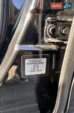 Внедорожник / Кроссовер Peugeot 2008 2020 в 