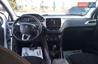 Внедорожник / Кроссовер Peugeot 2008 2015 в Ровно