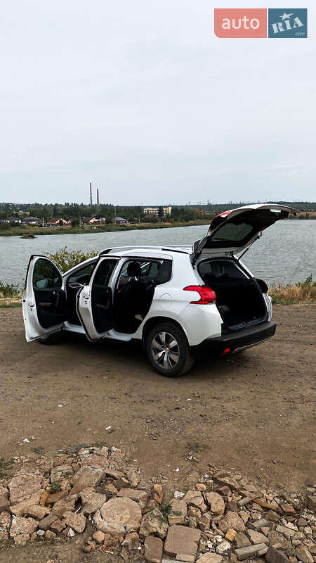 Позашляховик / Кросовер Peugeot 2008 2013 в Кривому Розі