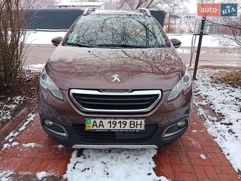 Внедорожник / Кроссовер Peugeot 2008 2014 в Киеве