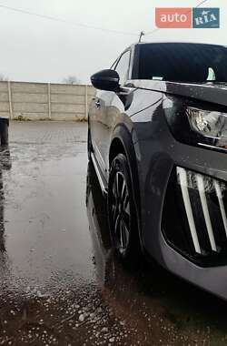 Внедорожник / Кроссовер Peugeot 2008 2023 в Черкассах