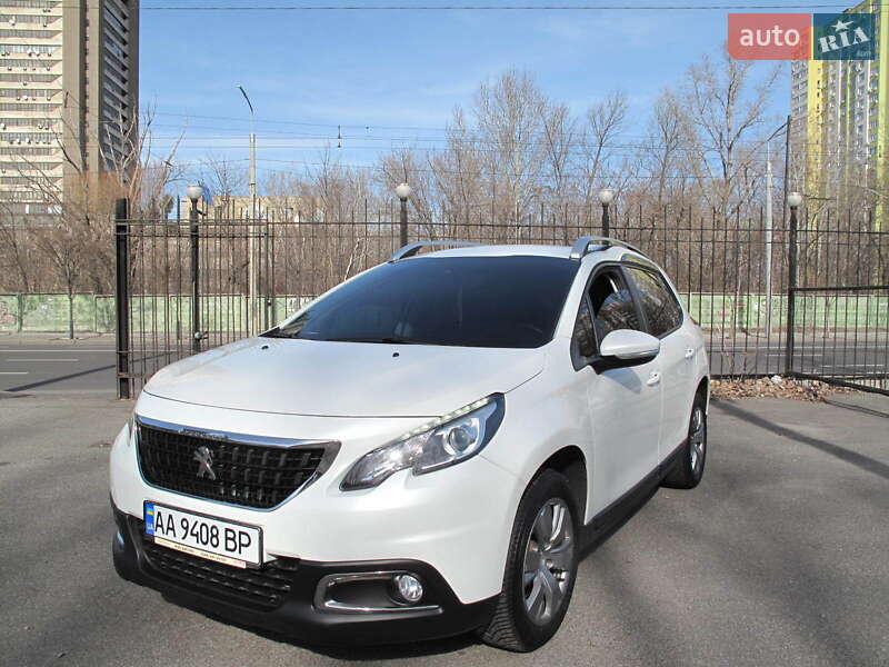 Внедорожник / Кроссовер Peugeot 2008 2018 в Киеве