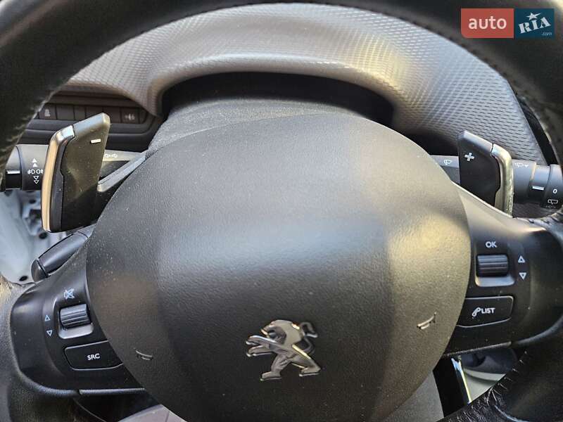 Позашляховик / Кросовер Peugeot 2008 2014 в Коломиї