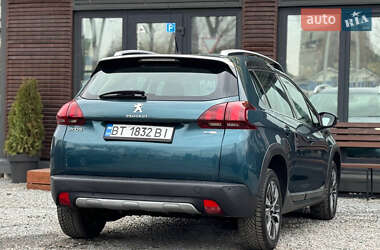 Позашляховик / Кросовер Peugeot 2008 2016 в 