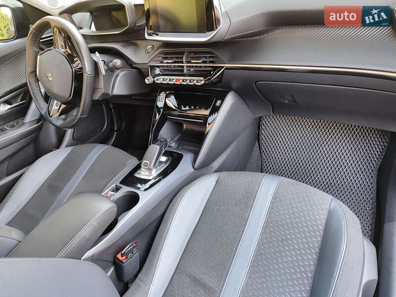 Позашляховик / Кросовер Peugeot 2008 2020 в Лозовій