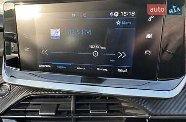 Внедорожник / Кроссовер Peugeot 2008 2021 в Киеве