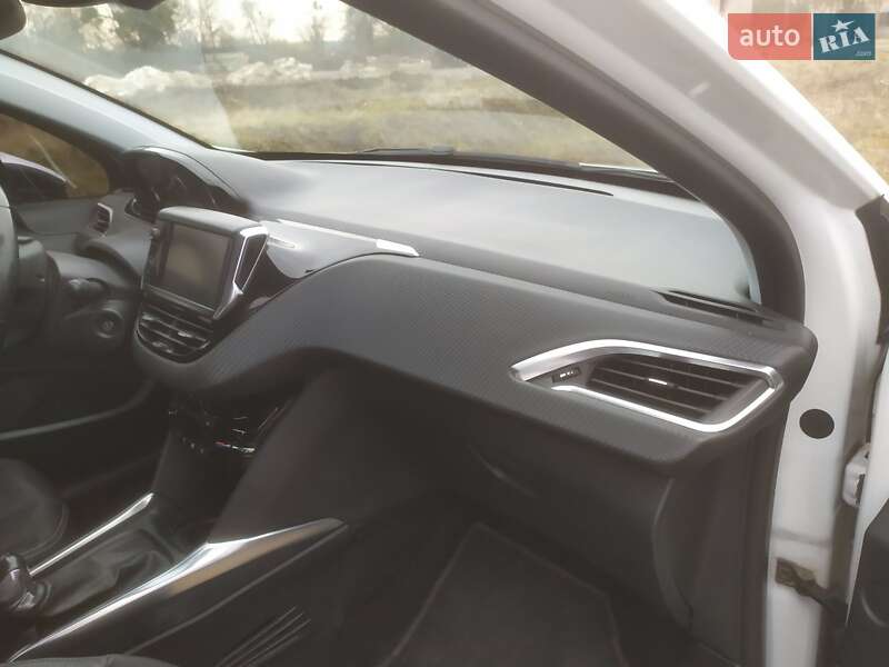 Позашляховик / Кросовер Peugeot 2008 2014 в Бродах