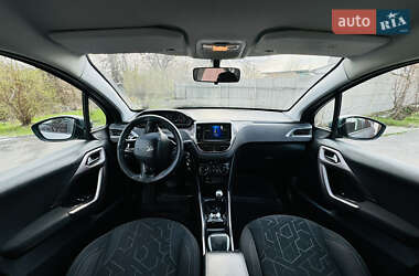 Позашляховик / Кросовер Peugeot 2008 2013 в 