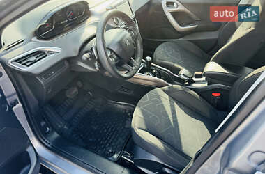 Позашляховик / Кросовер Peugeot 2008 2013 в 