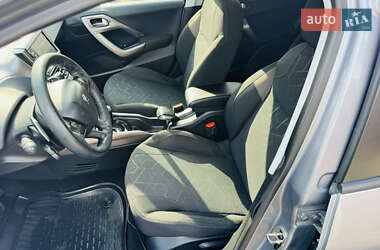 Позашляховик / Кросовер Peugeot 2008 2013 в 
